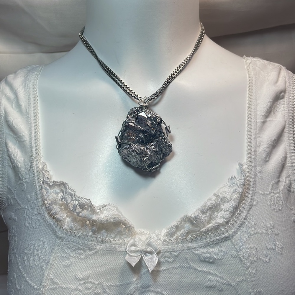 Pyrite Stone Crystal Pendant Necklace - Picture 3 of 5